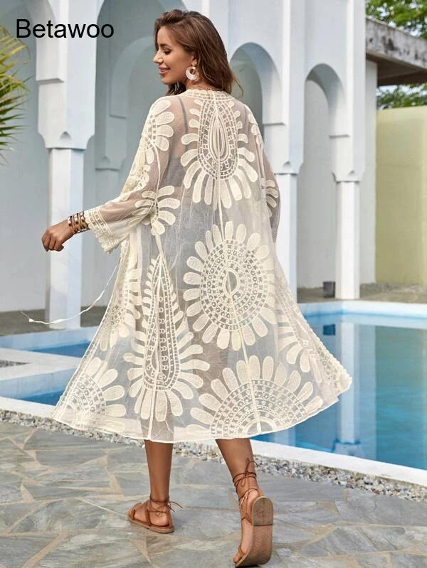 Witte boho bloemenkleding van  - Kimono Sheer Floral recensie en prijs