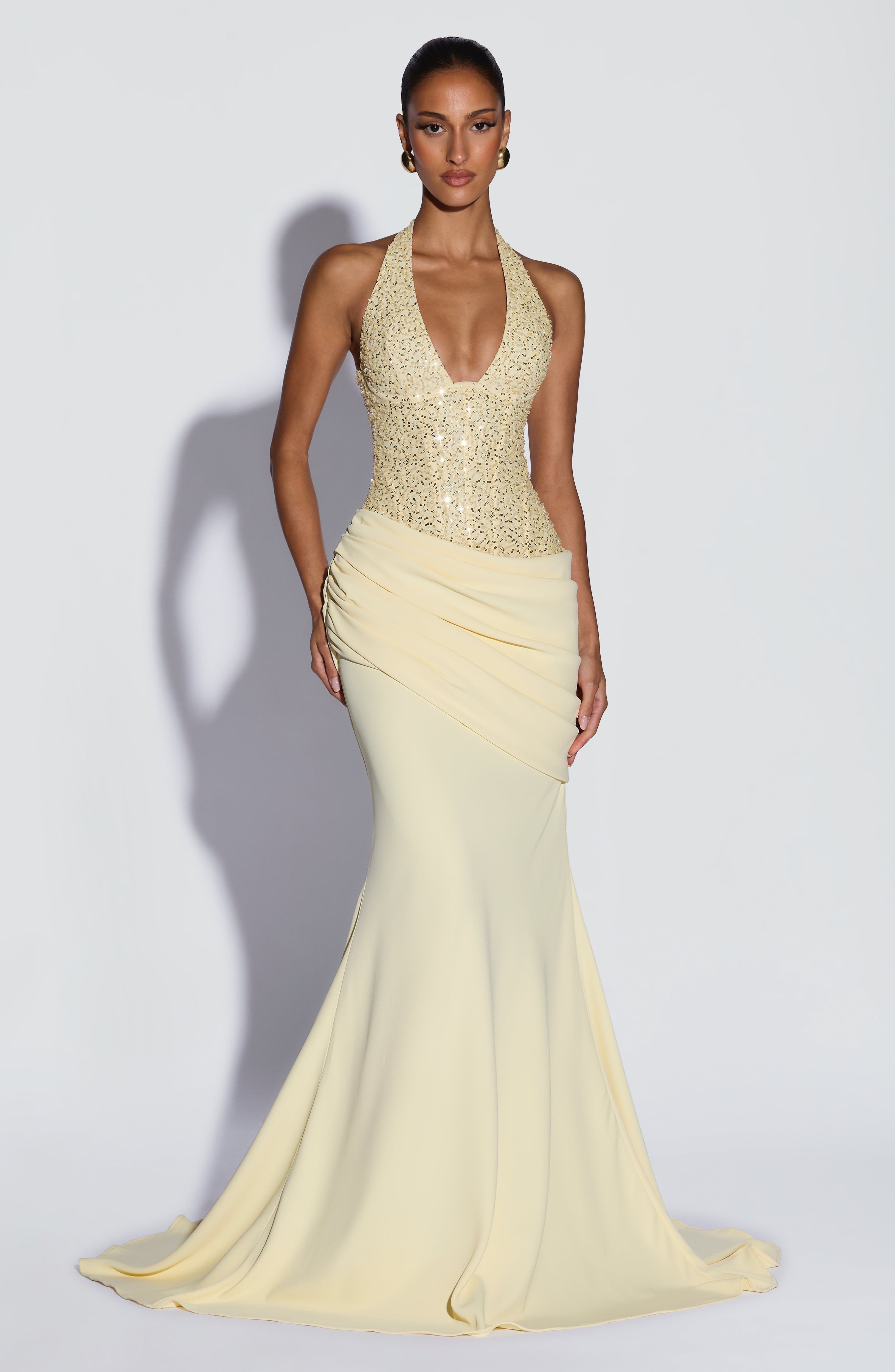 Luxe halterjurk met V-hals en  - Maxi Dress Halter recensie en prijs